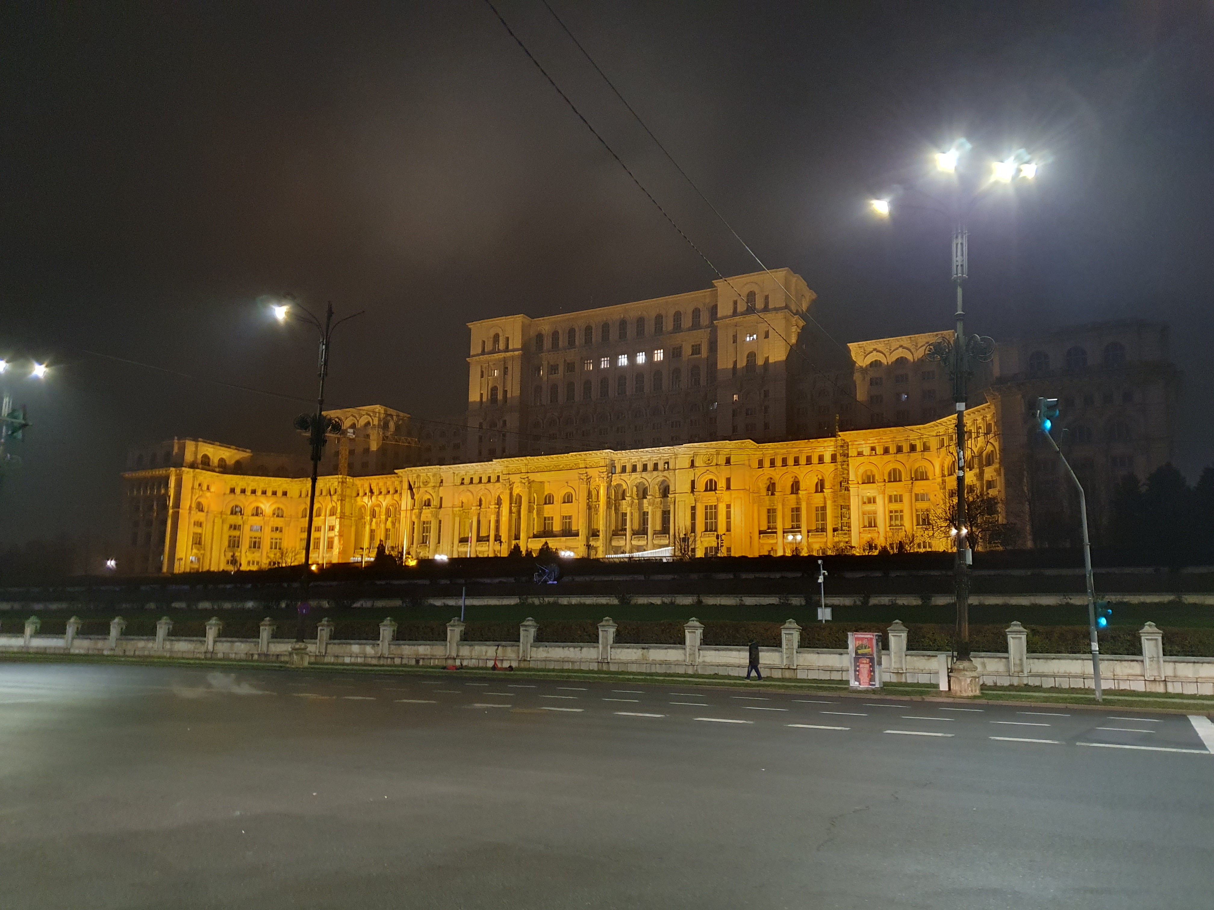 Bucarest Palace by night